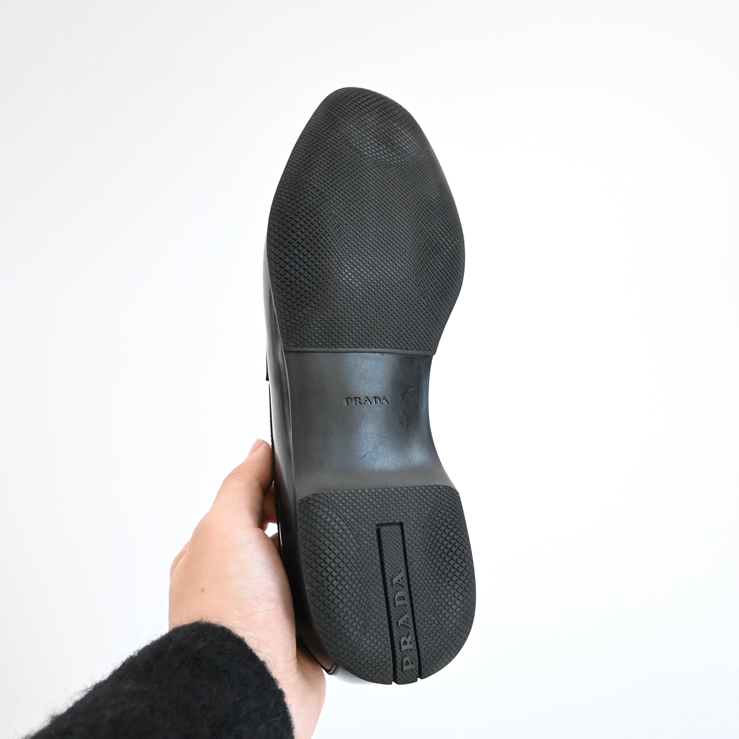 2000s prada low leather loafer 6 1/2