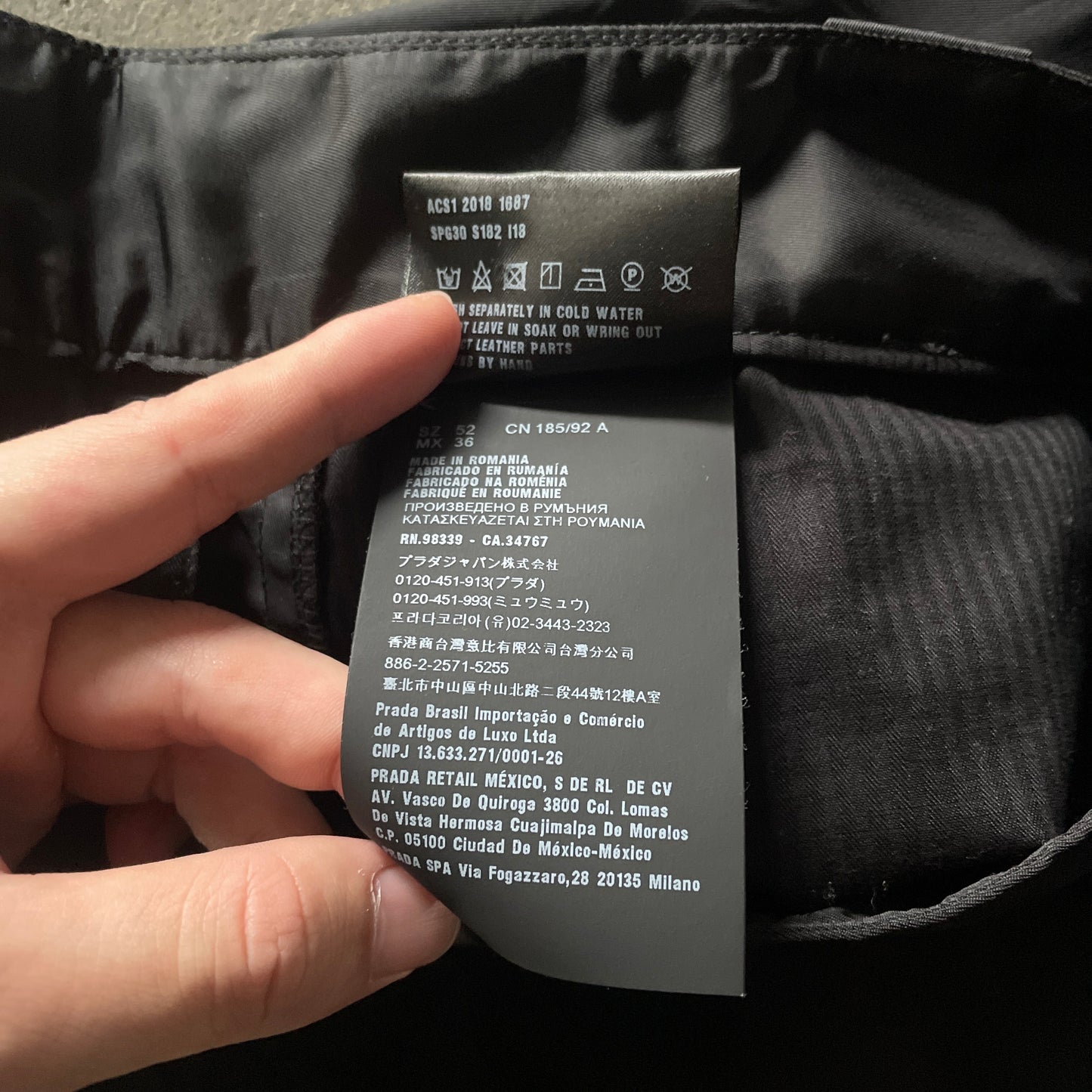 2018aw prada spg30 nylon trousers 52