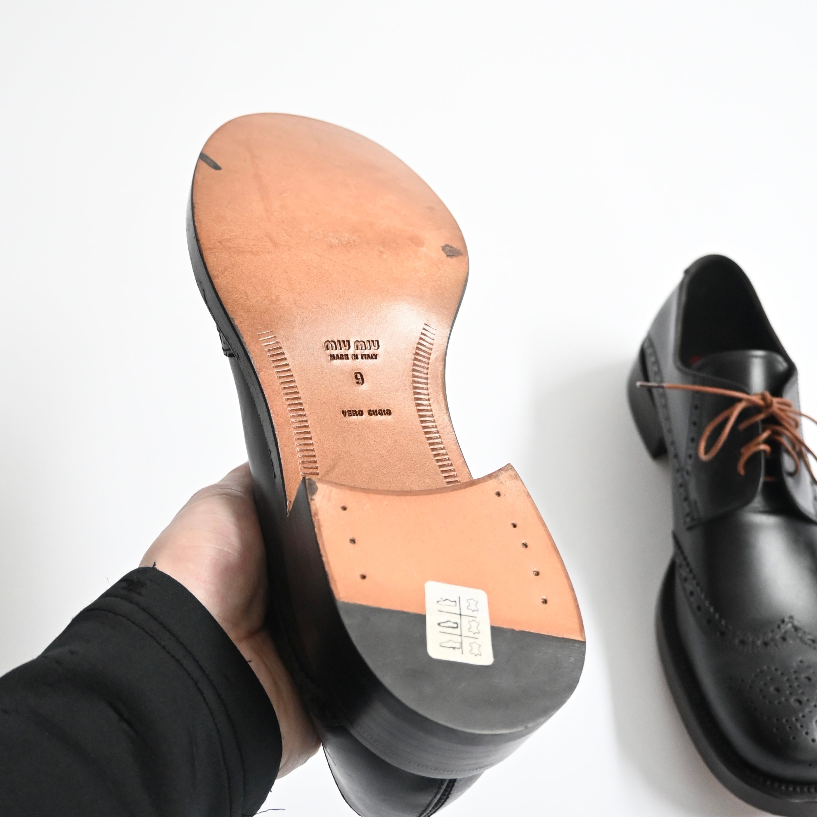 2000s miu miu wing tip leather shoes 9 – vexed_store