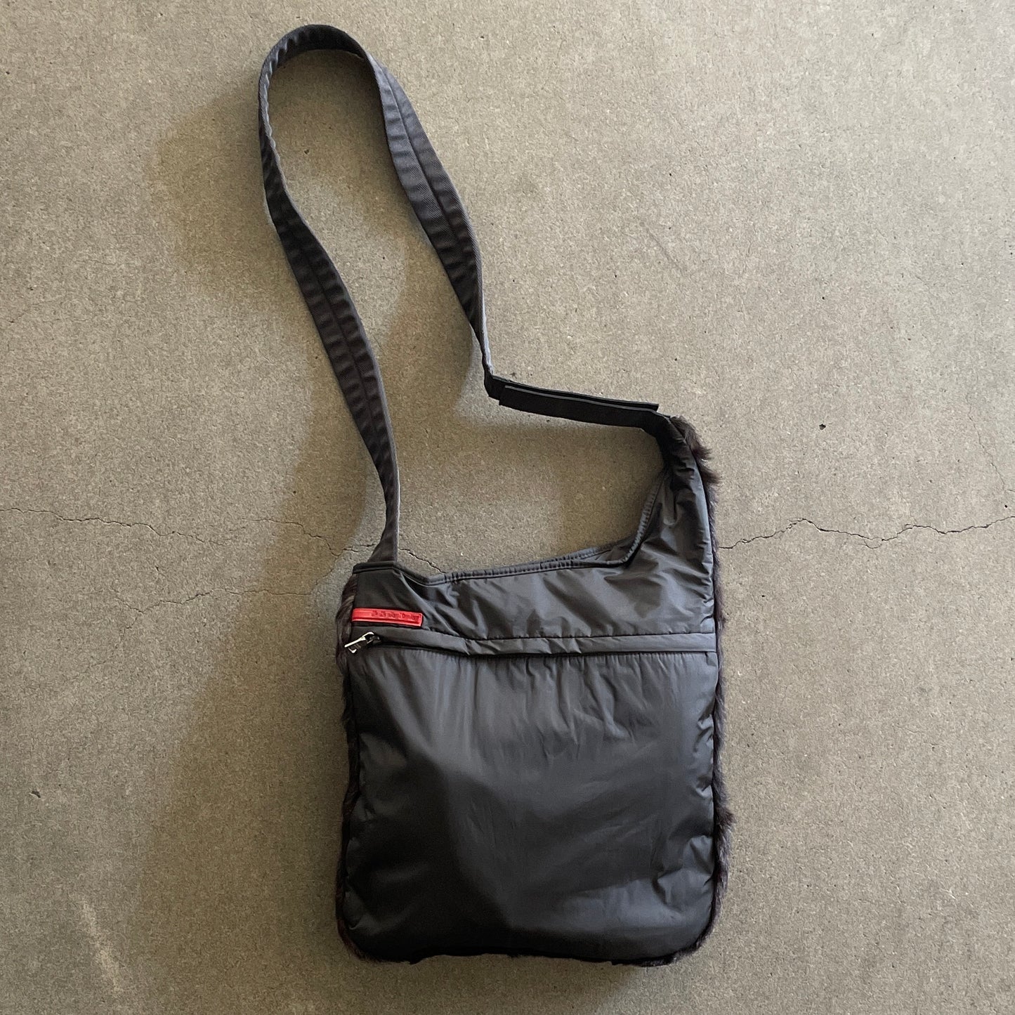 1999aw prada fur shoulder bag