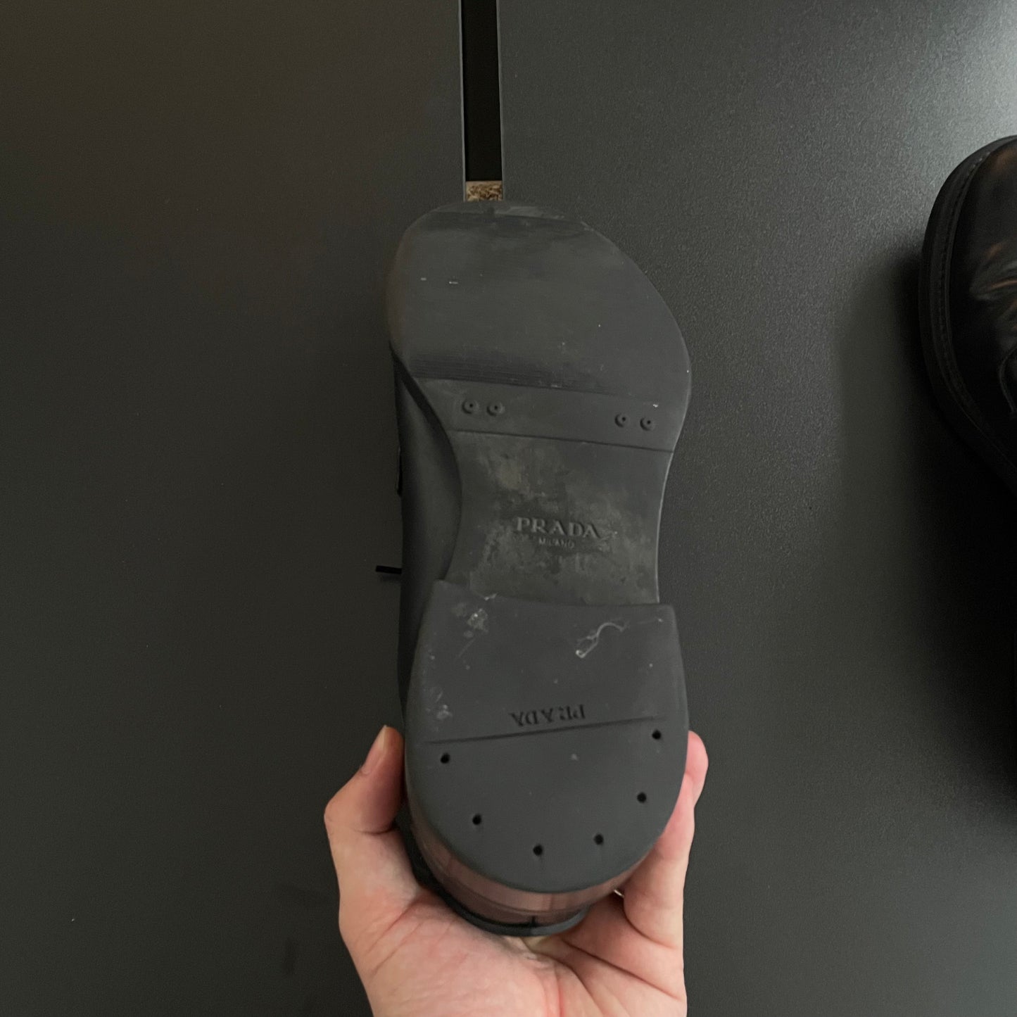 2022ss prada back logo leather shoes 6