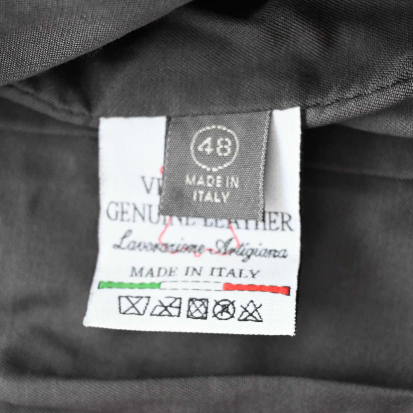 1990s salvatore ferragamo gemuine leather jacket 48