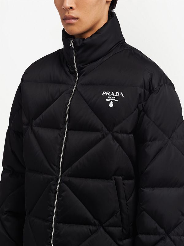 2022aw prada sgb803 re nyion down
jacket XL by raf simons