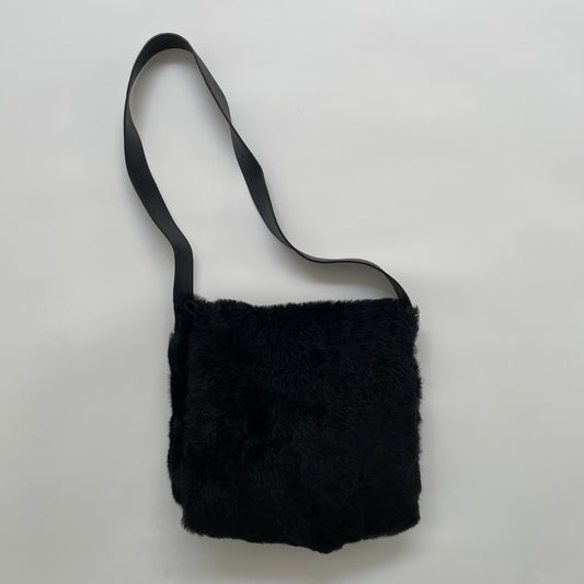1996ss gucci black fur shoulder bag by tom ford