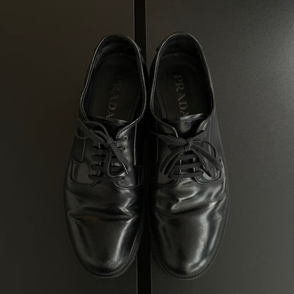 2022ss prada back logo leather shoes 6