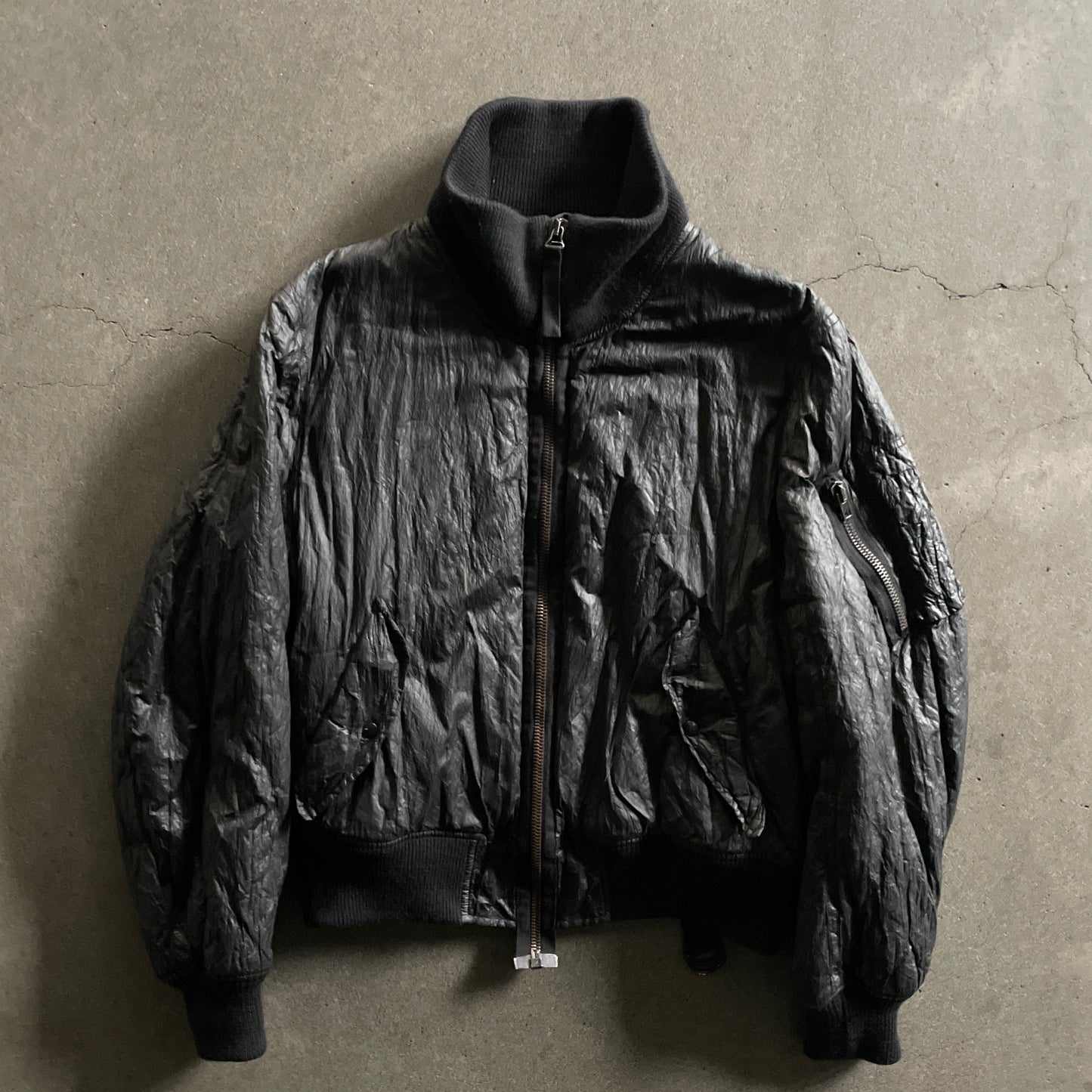 2003aw helmut lang rubberised metal
high neck bondage bomber jacket 48