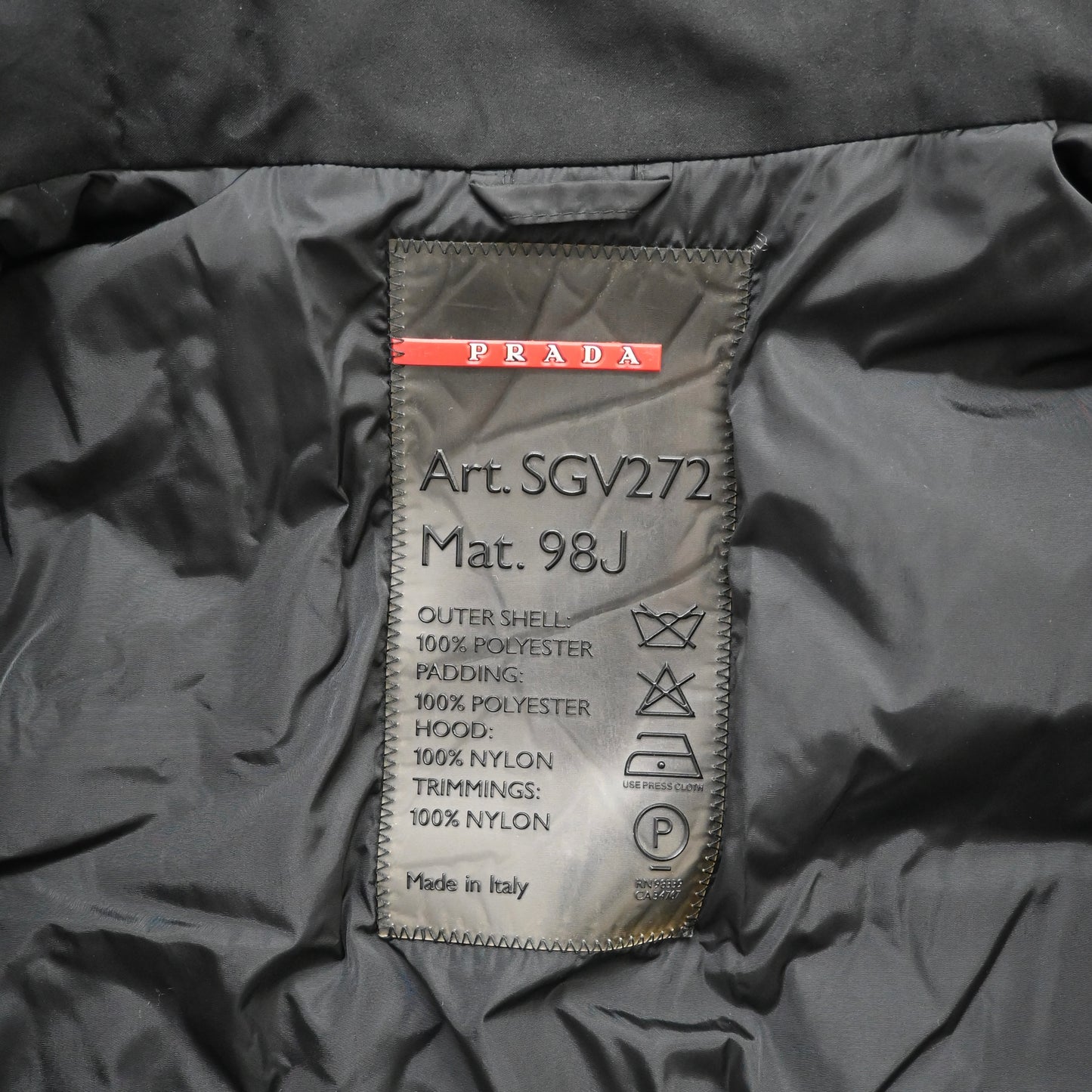 2000s prada sports sgv272 Gore-Tex down jacket 46