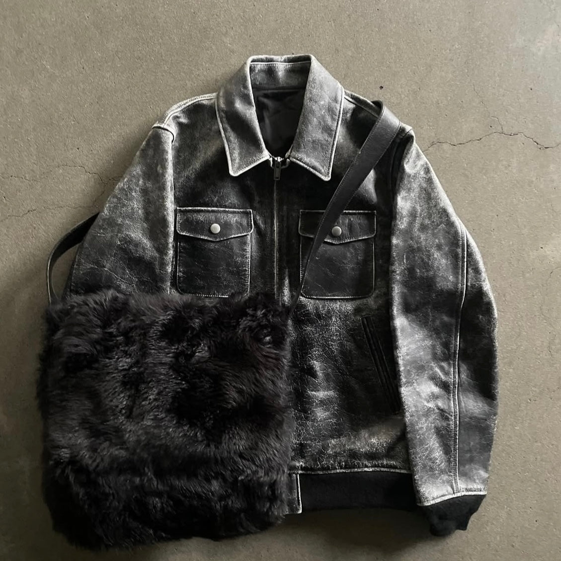 1996ss gucci black fur shoulder bag by
tom ford