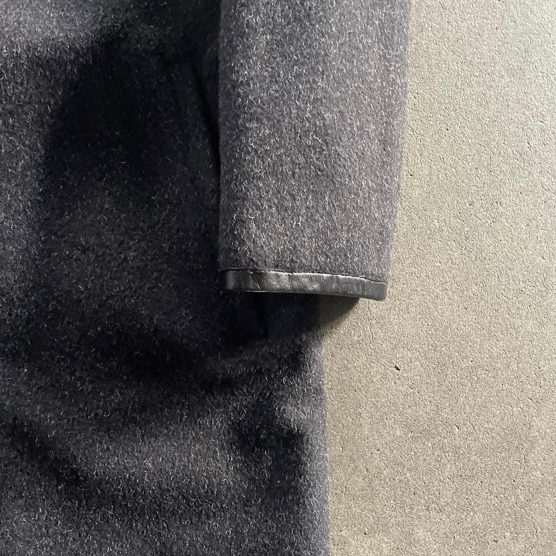 2009aw prada tiered leather wool coat
44