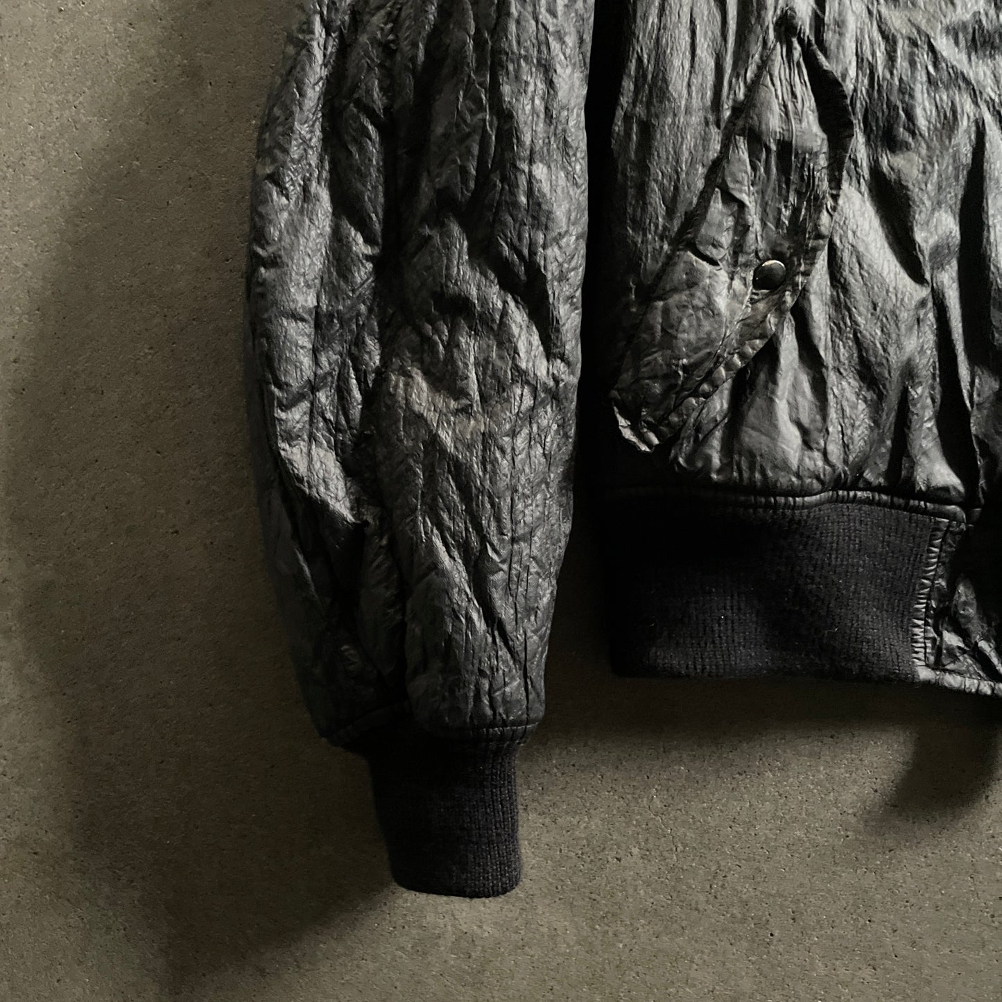 2003aw helmut lang rubberised metal
high neck bondage bomber jacket 48