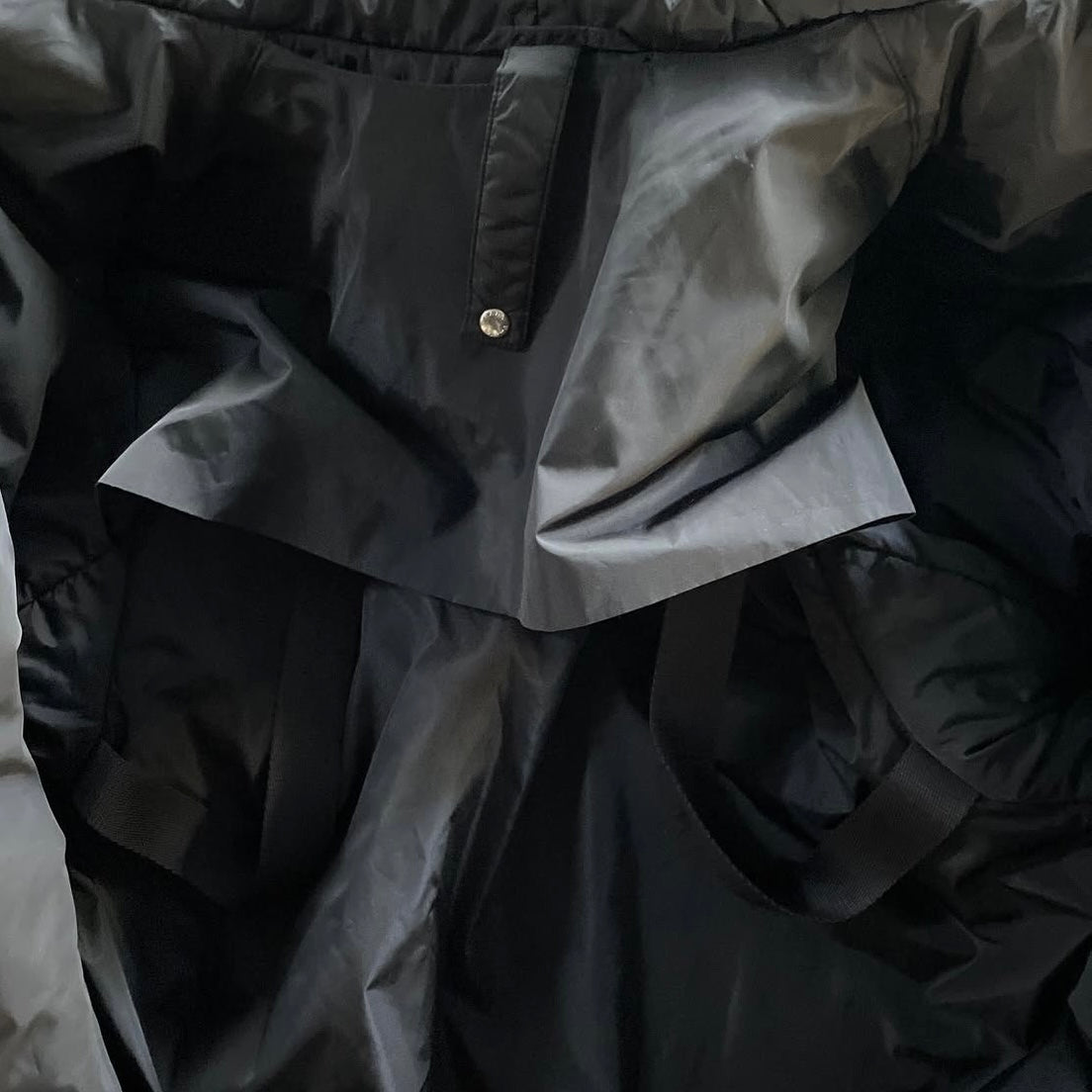 1999aw prada nylon bondage shark coat
S